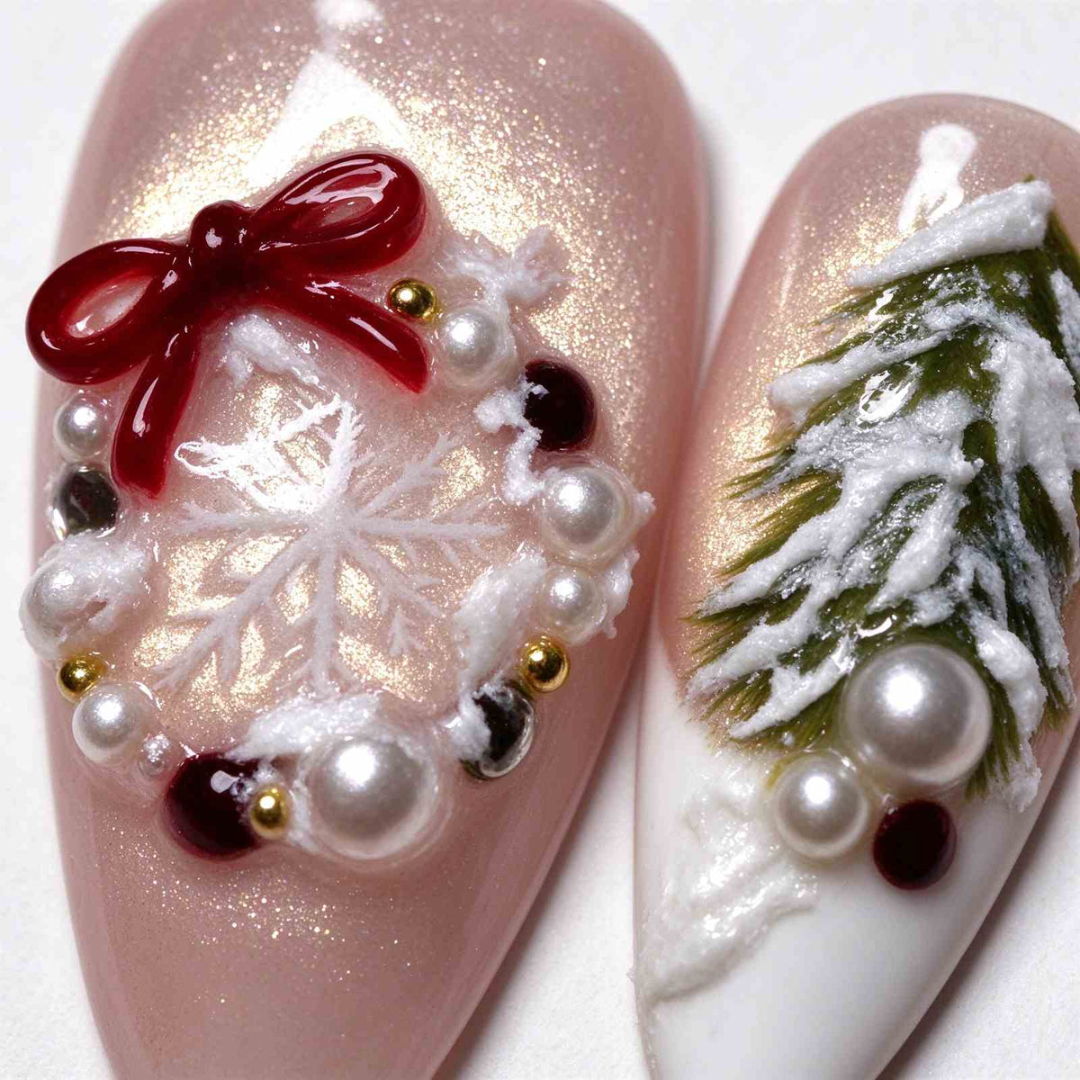 Cedar in the Snow: Blush Gold Shimmer Christmas Press-On Nails